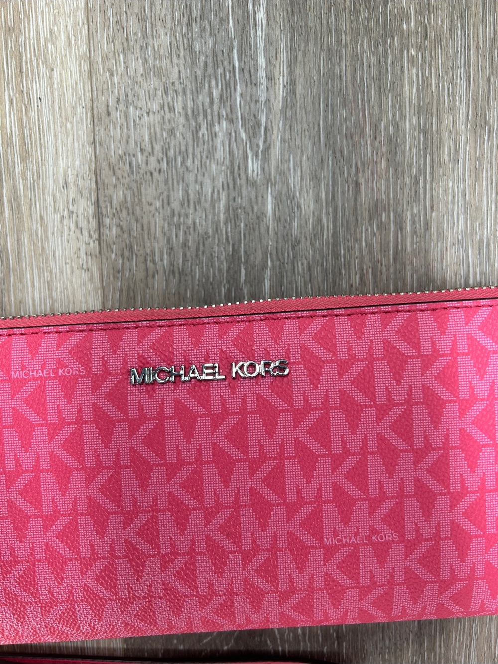 7239 Michael Kors Pink MK Signature Zip-Around Wristlet Wallet 437239 - Picture 7 of 12